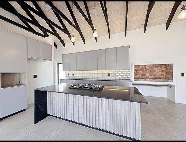 3 BEDROOM HOUSE FOR SALE IN COUNTRY CLUB